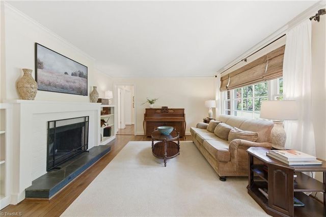 1156 Huntingdon Road, Winston-salem, NC 27104