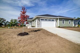 1520 Palm Grass Way, Stoughton, WI 53589
