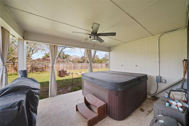 3089 County Road 855c, Alvin, TX 77511