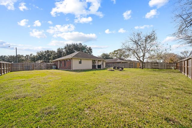 3089 County Road 855c, Alvin, TX 77511