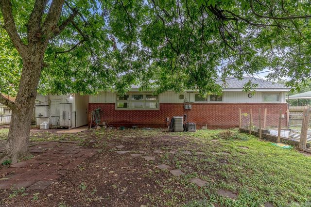 723 Valley Dr, Jonesboro, AR 72401