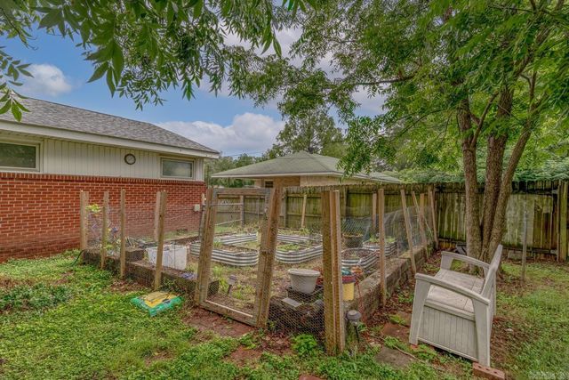 723 Valley Dr, Jonesboro, AR 72401