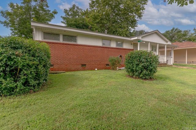 723 Valley Dr, Jonesboro, AR 72401