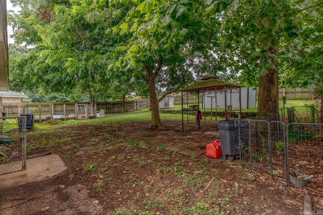 723 Valley Dr, Jonesboro, AR 72401