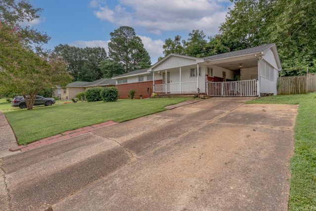 723 Valley Dr, Jonesboro, AR 72401