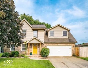 3343 Old Field Lane, Columbus, IN 47203