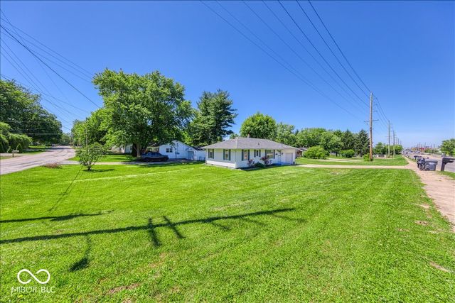 249 W County Line Road, Greenwood, IN 46142