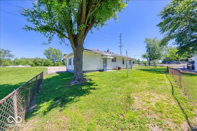 249 W County Line Road, Greenwood, IN 46142