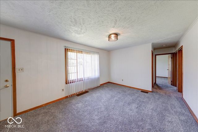 249 W County Line Road, Greenwood, IN 46142