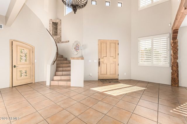 1732 E GELDING Drive, Phoenix, AZ 85022