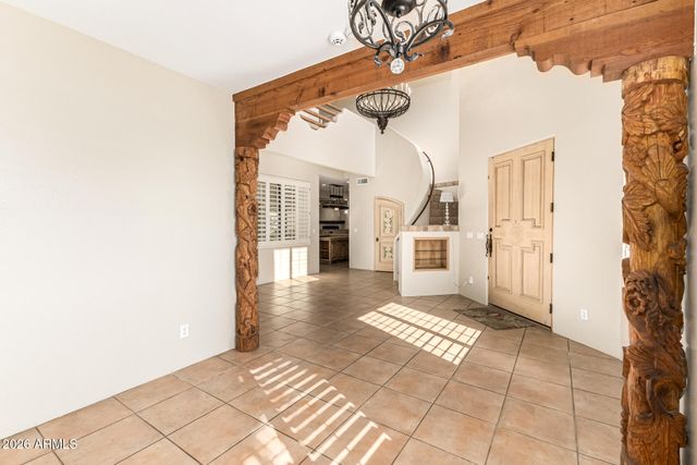 1732 E GELDING Drive, Phoenix, AZ 85022