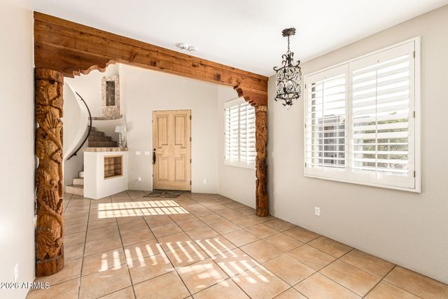 1732 E GELDING Drive, Phoenix, AZ 85022