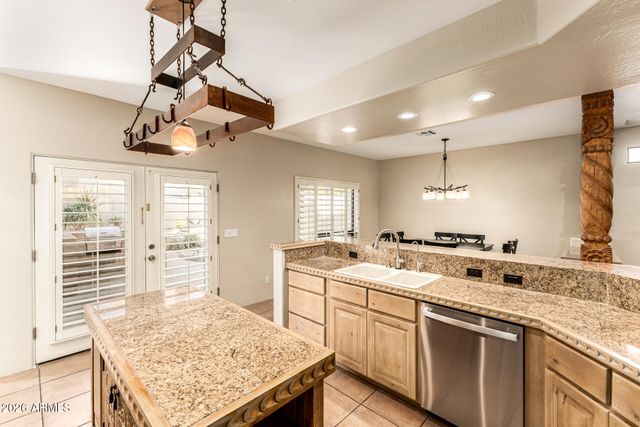 1732 E GELDING Drive, Phoenix, AZ 85022