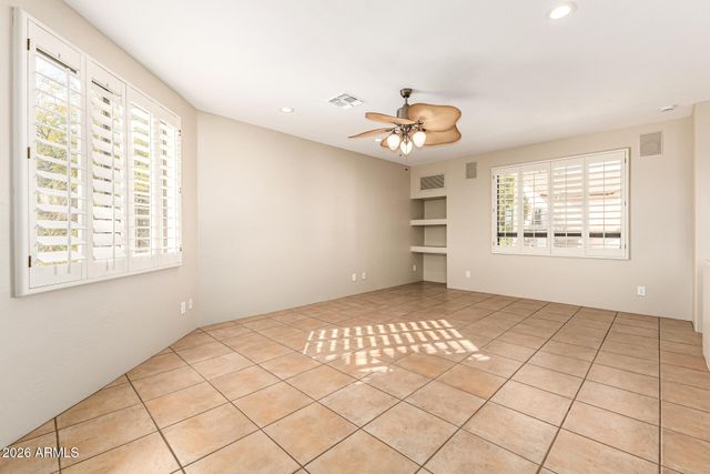 1732 E GELDING Drive, Phoenix, AZ 85022