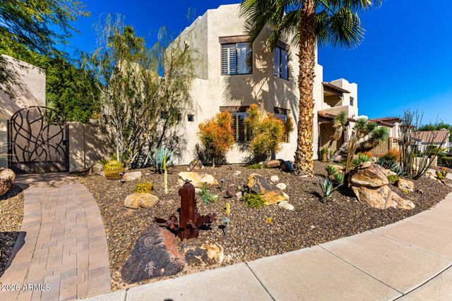 1732 E GELDING Drive, Phoenix, AZ 85022