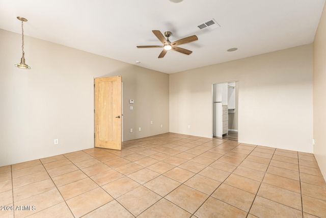 1732 E GELDING Drive, Phoenix, AZ 85022