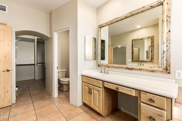 1732 E GELDING Drive, Phoenix, AZ 85022