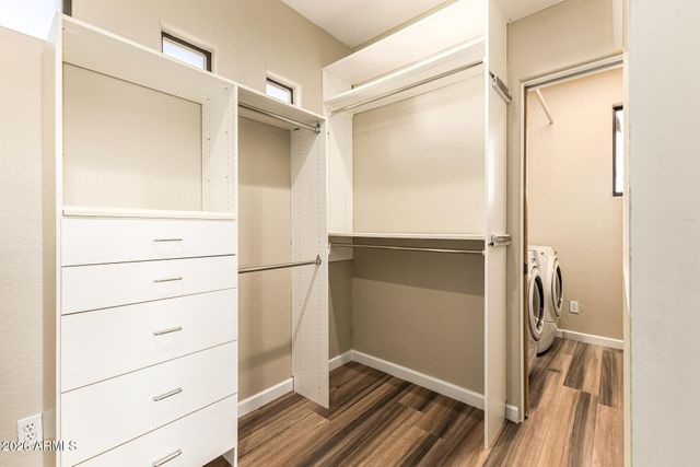 1732 E GELDING Drive, Phoenix, AZ 85022