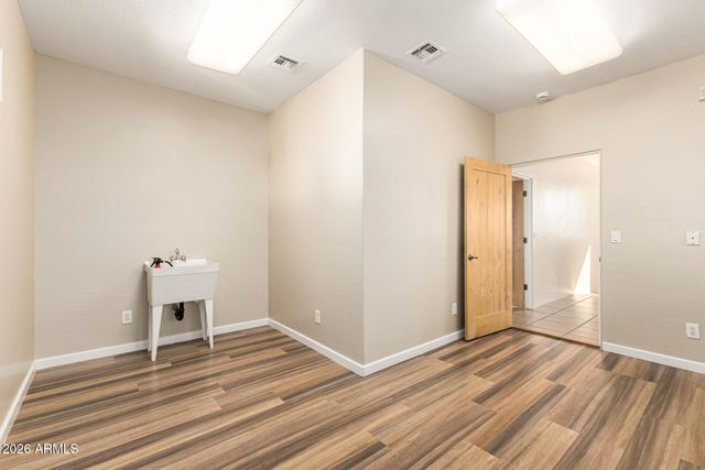 1732 E GELDING Drive, Phoenix, AZ 85022