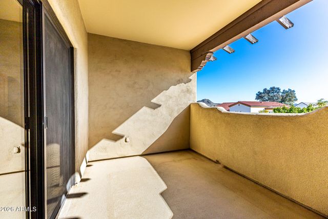 1732 E GELDING Drive, Phoenix, AZ 85022