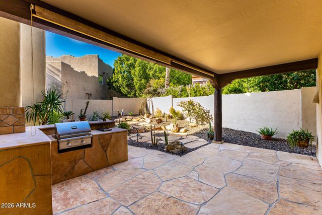 1732 E GELDING Drive, Phoenix, AZ 85022