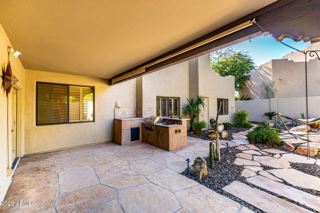 1732 E GELDING Drive, Phoenix, AZ 85022