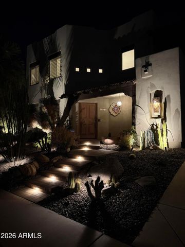 1732 E GELDING Drive, Phoenix, AZ 85022