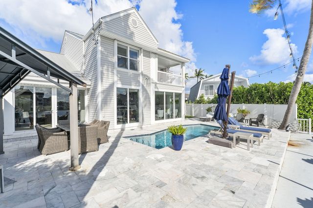 910 JASMINE Drive, Delray Beach, FL 33483