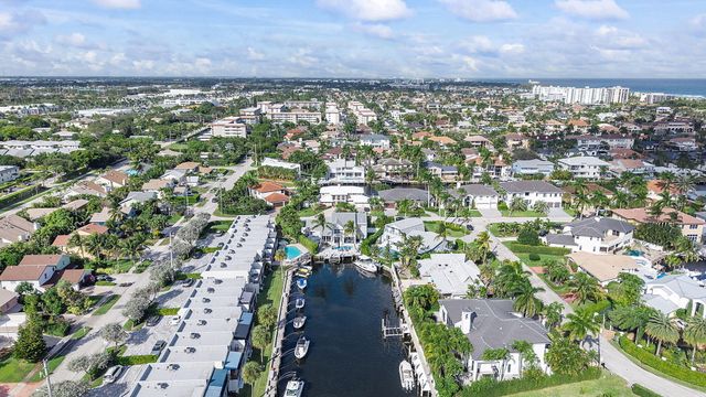 910 JASMINE Drive, Delray Beach, FL 33483