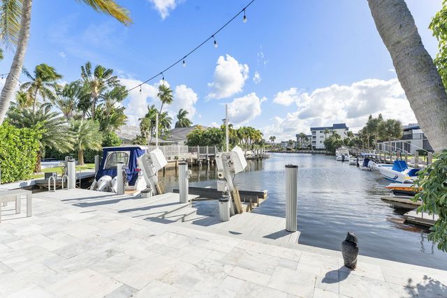 910 JASMINE Drive, Delray Beach, FL 33483