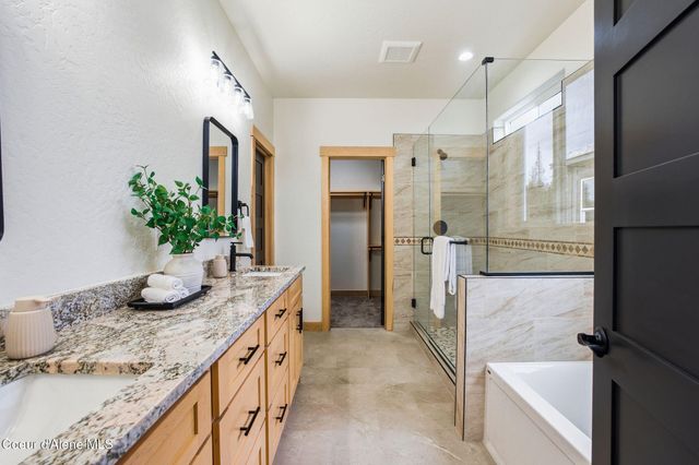 113 Backtrack RD, Sandpoint, ID 83864