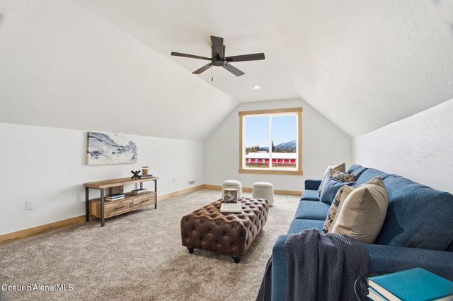 113 Backtrack RD, Sandpoint, ID 83864