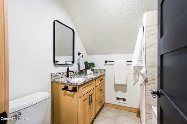 113 Backtrack RD, Sandpoint, ID 83864