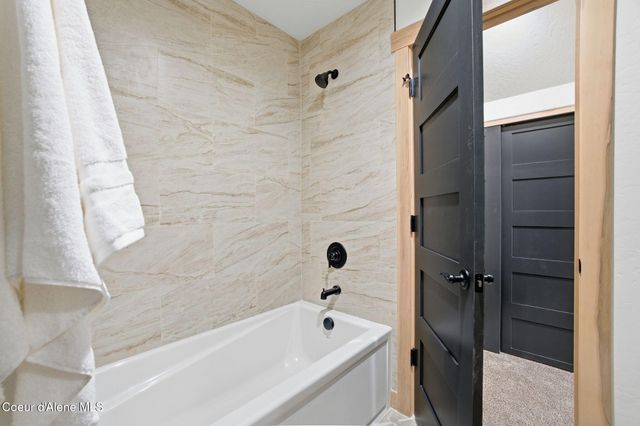 113 Backtrack RD, Sandpoint, ID 83864