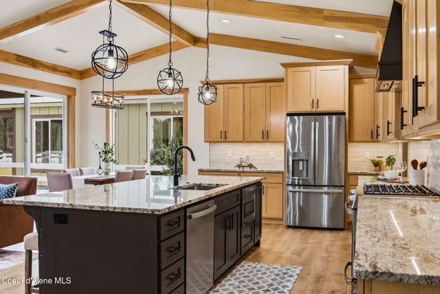 113 Backtrack RD, Sandpoint, ID 83864