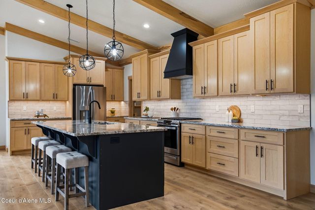 113 Backtrack RD, Sandpoint, ID 83864