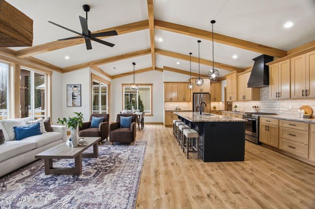 113 Backtrack RD, Sandpoint, ID 83864