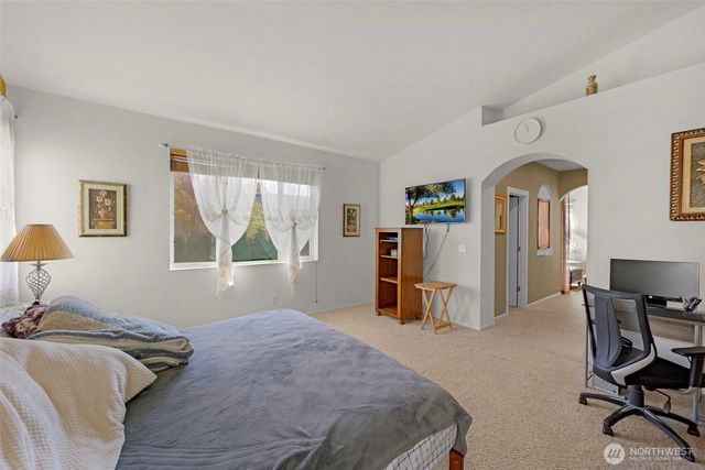 2209 164th Avenue Ct E, Lake Tapps, WA 98391