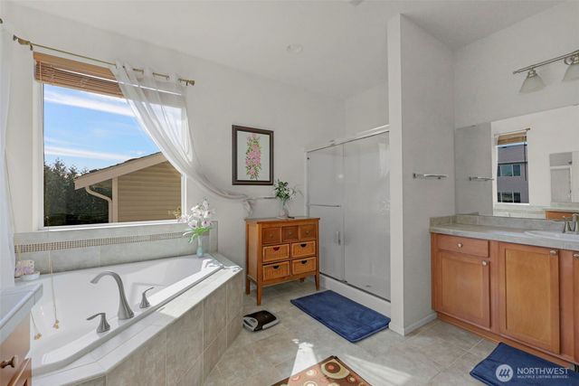 2209 164th Avenue Ct E, Lake Tapps, WA 98391