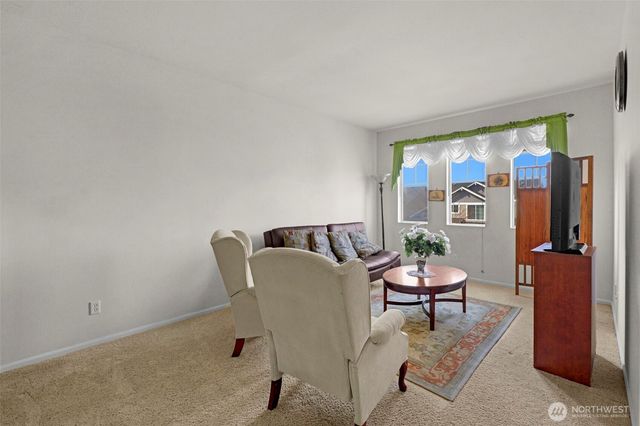 2209 164th Avenue Ct E, Lake Tapps, WA 98391