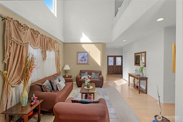 2209 164th Avenue Ct E, Lake Tapps, WA 98391