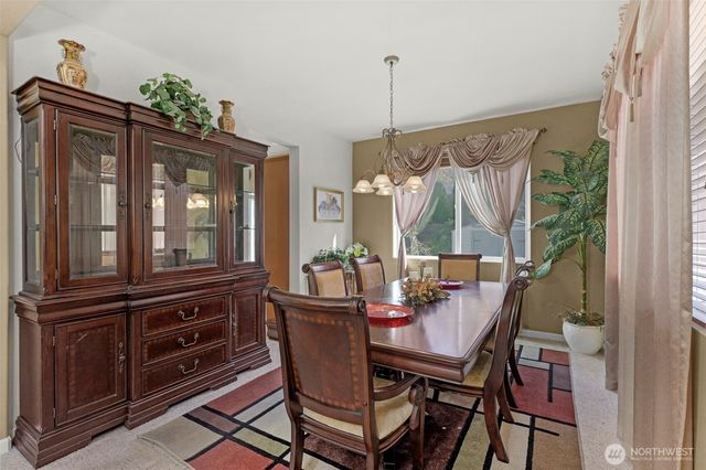 2209 164th Avenue Ct E, Lake Tapps, WA 98391