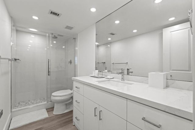 5440 N Ocean Drive 306, Singer Island, FL 33404