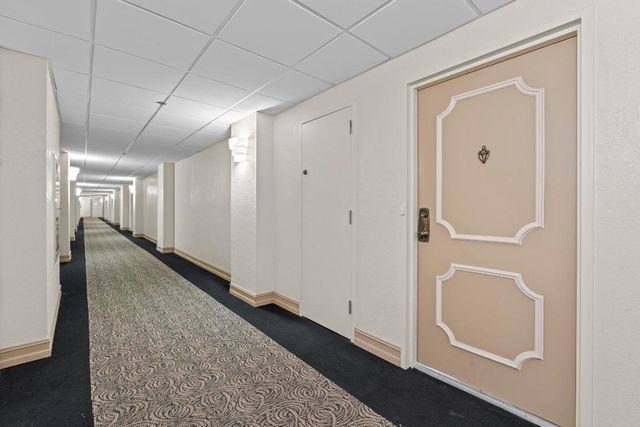 5440 N Ocean Drive 306, Singer Island, FL 33404