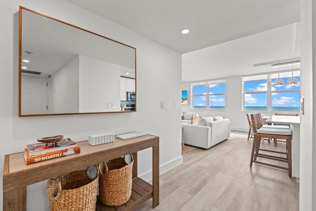 5440 N Ocean Drive 306, Singer Island, FL 33404