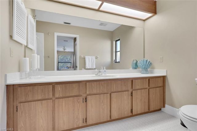 105 Montaubon CT, Naples, FL 34112