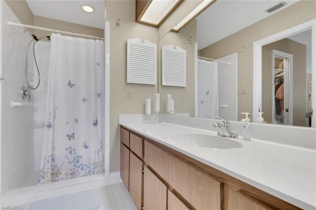 105 Montaubon CT, Naples, FL 34112