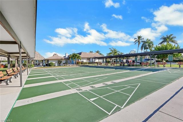 105 Montaubon CT, Naples, FL 34112