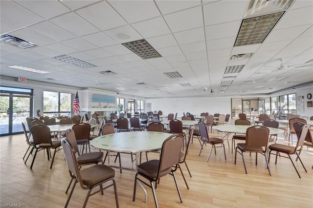 105 Montaubon CT, Naples, FL 34112