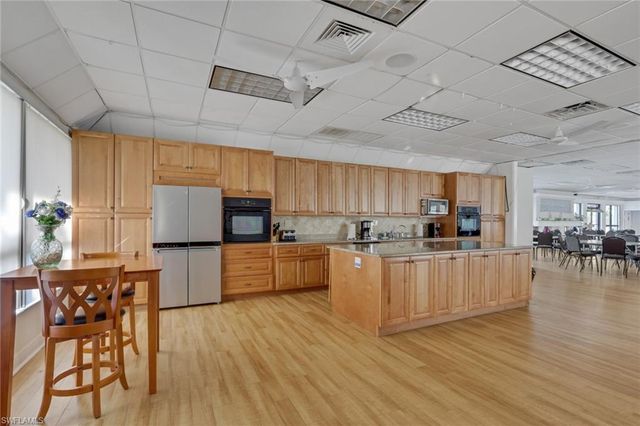 105 Montaubon CT, Naples, FL 34112